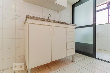 Apartamento para alugar com 35m², 1 quarto e 1 vagaCozinha - Armário