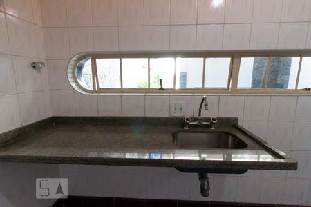 Casa à venda com 270m², 5 quartos e 2 vagas Casa à venda com 270m², 5 quartos e 2 vagasCozinha