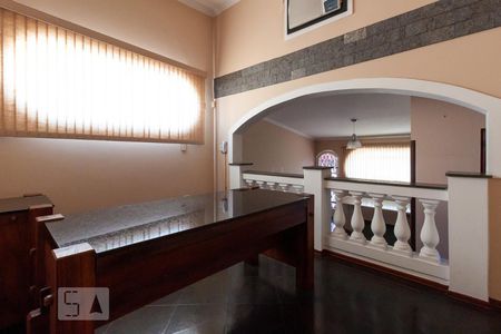 Casa à venda com 270m², 5 quartos e 2 vagas Casa à venda com 270m², 5 quartos e 2 vagasSuíte