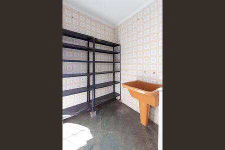 Casa à venda com 270m², 5 quartos e 2 vagas Casa à venda com 270m², 5 quartos e 2 vagasÁrea de serviço