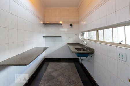 Casa à venda com 270m², 5 quartos e 2 vagas Casa à venda com 270m², 5 quartos e 2 vagasCozinha