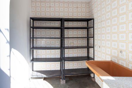 Casa à venda com 270m², 5 quartos e 2 vagas Casa à venda com 270m², 5 quartos e 2 vagasÁrea de serviço