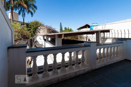 Casa à venda com 270m², 5 quartos e 2 vagas Casa à venda com 270m², 5 quartos e 2 vagasVaranda do Quarto