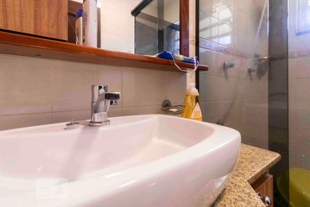 Casa à venda com 295m², 4 quartos e 3 vagasBanheiro da Suíte 4