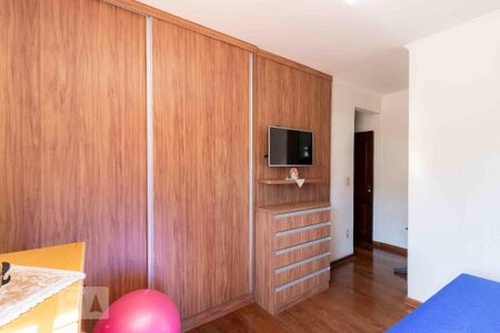 Casa à venda com 295m², 4 quartos e 3 vagasSuíte 2