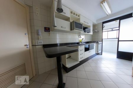 Apartamento à venda com 103m², 3 quartos e 2 vagas Apartamento à venda com 103m², 3 quartos e 2 vagasCozinha