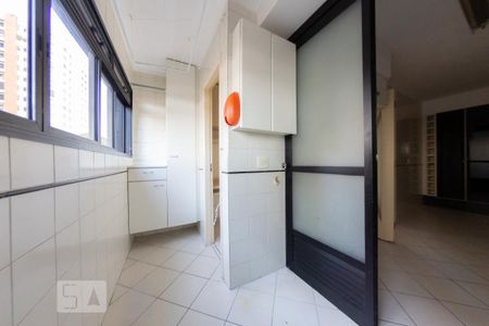Apartamento à venda com 103m², 3 quartos e 2 vagas Apartamento à venda com 103m², 3 quartos e 2 vagasÁrea de Serviço