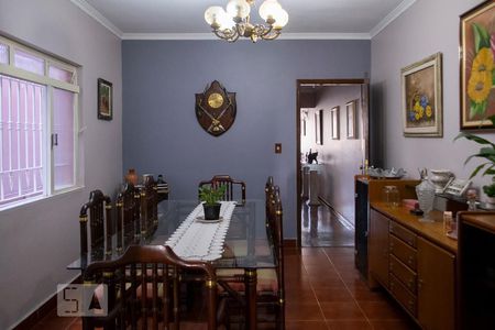 Casa à venda com 250m², 3 quartos e 2 vagas Casa à venda com 250m², 3 quartos e 2 vagasCOPA