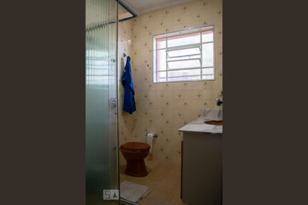 Casa à venda com 250m², 3 quartos e 2 vagas Casa à venda com 250m², 3 quartos e 2 vagasBANHEIRO SUITE