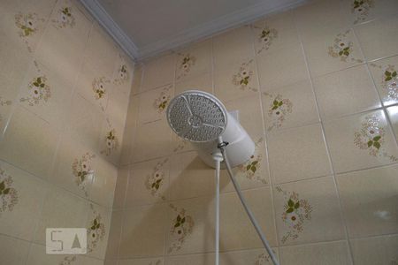 Casa à venda com 250m², 3 quartos e 2 vagas Casa à venda com 250m², 3 quartos e 2 vagasBANHEIRO SUITE