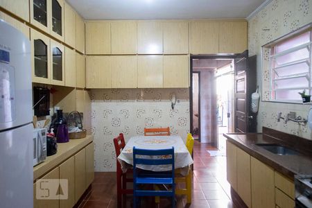 Casa à venda com 250m², 3 quartos e 2 vagas Casa à venda com 250m², 3 quartos e 2 vagasCOZINHA