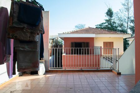 Casa à venda com 250m², 3 quartos e 2 vagas Casa à venda com 250m², 3 quartos e 2 vagasQUINTAL SUPERIOR
