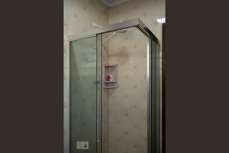 Casa à venda com 250m², 3 quartos e 2 vagas Casa à venda com 250m², 3 quartos e 2 vagasBANHEIRO