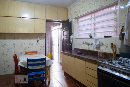 Casa à venda com 250m², 3 quartos e 2 vagas Casa à venda com 250m², 3 quartos e 2 vagasCOZINHA