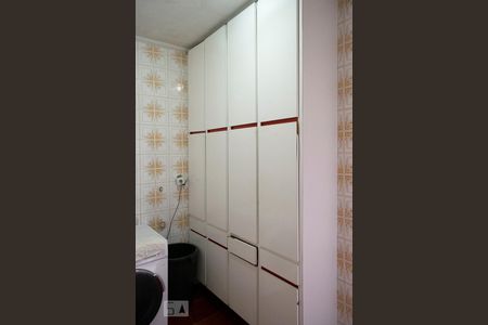 Casa à venda com 250m², 3 quartos e 2 vagas Casa à venda com 250m², 3 quartos e 2 vagasÁREA DE SERVIÇO