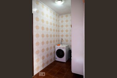 Casa à venda com 250m², 3 quartos e 2 vagas Casa à venda com 250m², 3 quartos e 2 vagasÁREA DE SERVIÇO