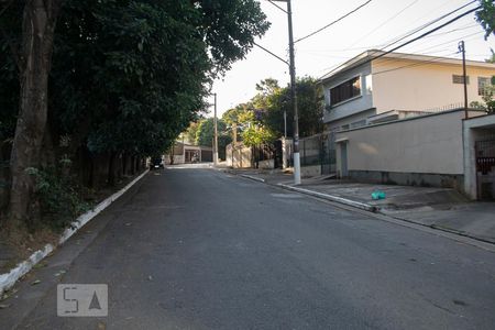 Casa à venda com 250m², 3 quartos e 2 vagas Casa à venda com 250m², 3 quartos e 2 vagasVISTA RUA