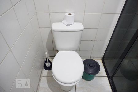 Casa de condomínio à venda com 150m², 5 quartos e 1 vaga Casa de condomínio à venda com 150m², 5 quartos e 1 vagaCasa 1 - Banheiro Social