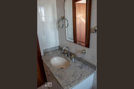 Apartamento à venda com 130m², 3 quartos e 2 vagasBanheiro