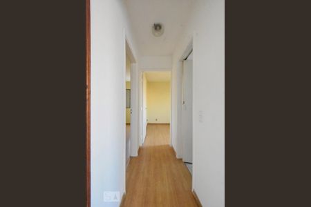 Apartamento para alugar com 75m², 2 quartos e 1 vagaCorredor