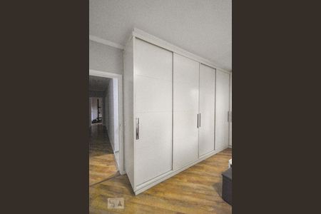 Casa à venda com 200m², 4 quartos e 2 vagasQuarto 2