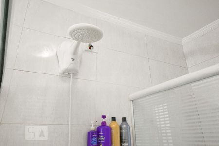 Casa à venda com 200m², 4 quartos e 2 vagasDucha