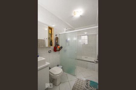 Casa à venda com 200m², 4 quartos e 2 vagasBanheiro 1