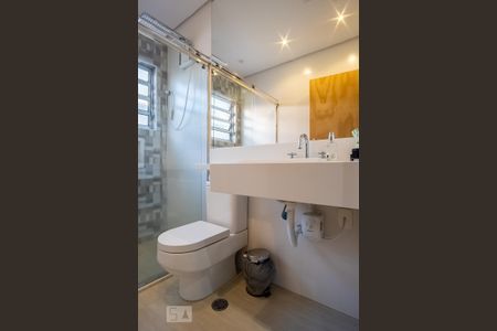 Casa à venda com 250m², 3 quartos e 5 vagas Casa à venda com 250m², 3 quartos e 5 vagasBanheiro