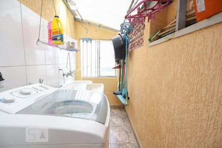 Casa à venda com 250m², 3 quartos e 6 vagas Casa à venda com 250m², 3 quartos e 6 vagasLavanderia