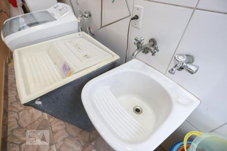 Casa à venda com 250m², 3 quartos e 6 vagas Casa à venda com 250m², 3 quartos e 6 vagasLavanderia