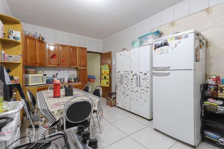 Casa à venda com 250m², 3 quartos e 6 vagas Casa à venda com 250m², 3 quartos e 6 vagasCozinha