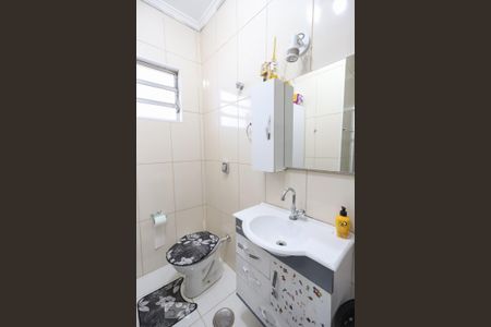 Casa à venda com 250m², 3 quartos e 6 vagas Casa à venda com 250m², 3 quartos e 6 vagasBanheiro Social
