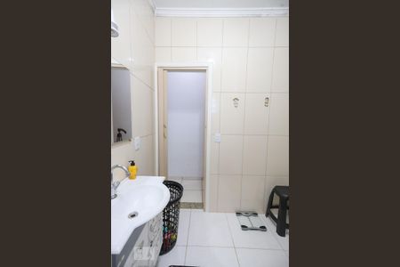 Casa à venda com 250m², 3 quartos e 6 vagas Casa à venda com 250m², 3 quartos e 6 vagasBanheiro Social