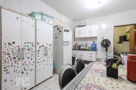 Casa à venda com 250m², 3 quartos e 6 vagas Casa à venda com 250m², 3 quartos e 6 vagasCozinha