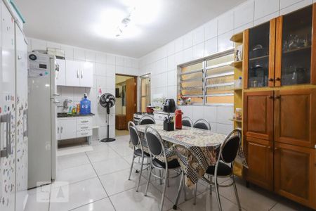 Casa à venda com 250m², 3 quartos e 6 vagas Casa à venda com 250m², 3 quartos e 6 vagasCozinha