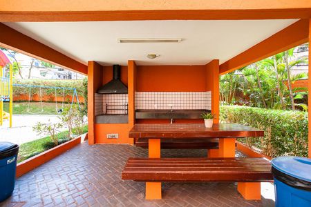 Apartamento à venda com 80m², 3 quartos e 2 vagas Apartamento à venda com 80m², 3 quartos e 2 vagasÁrea comum - Churrasqueira