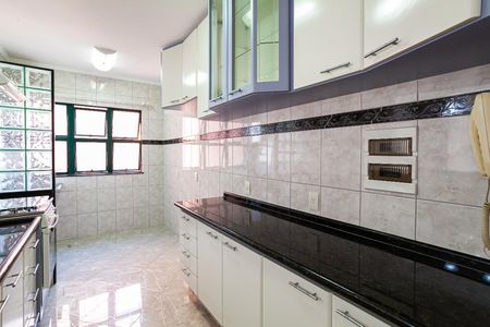 Apartamento à venda com 80m², 3 quartos e 2 vagas Apartamento à venda com 80m², 3 quartos e 2 vagasCozinha