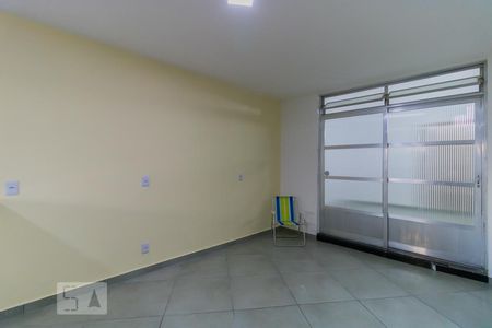 Sala de casa para alugar com 1 quarto, 40m² em Vila Ré, São Paulo