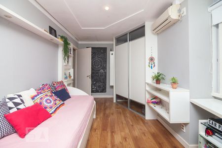 Casa à venda com 460m², 5 quartos e 2 vagasQuarto1