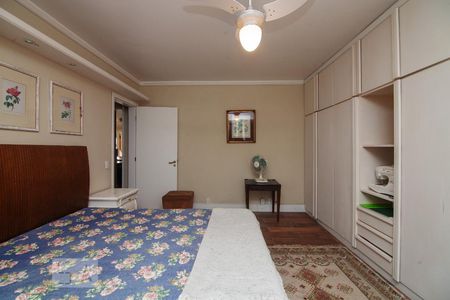 Casa à venda com 460m², 5 quartos e 2 vagasSuíte 