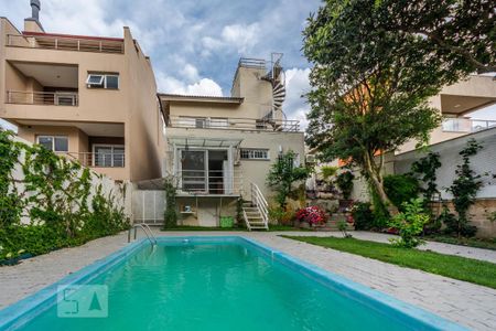 Casa à venda com 270m², 2 quartos e 4 vagasPiscina