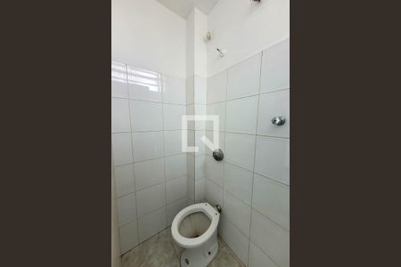 Apartamento à venda com 82m², 2 quartos e sem vaga Apartamento à venda com 82m², 2 quartos e sem vagaBanheiro de Serviço