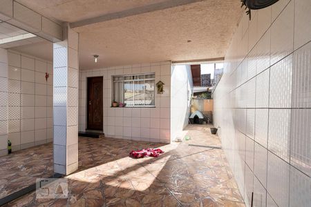 Casa à venda com 70m², 2 quartos e 2 vagasGaragem e quintal