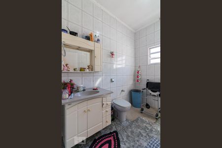 Casa à venda com 70m², 2 quartos e 2 vagasBanheiro