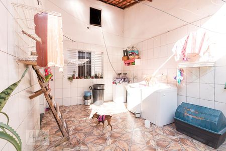 Casa à venda com 70m², 2 quartos e 2 vagasÁrea de serviço