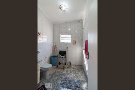 Casa à venda com 70m², 2 quartos e 2 vagasBanheiro