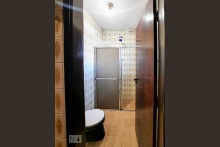 Casa à venda com 200m², 3 quartos e 2 vagasBanheiro