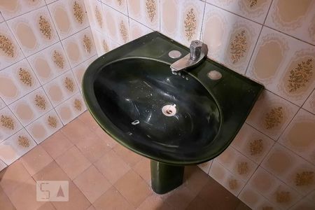 Casa à venda com 200m², 3 quartos e 2 vagasBanheiro