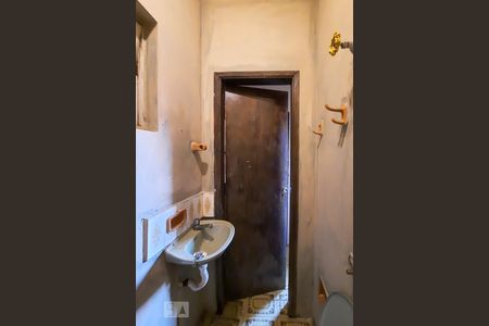 Casa à venda com 200m², 3 quartos e 2 vagasBanheiro de Serviço