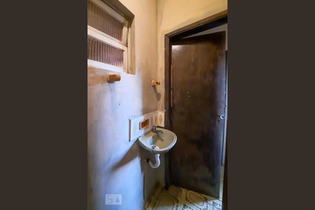 Casa à venda com 200m², 3 quartos e 2 vagasBanheiro de Serviço